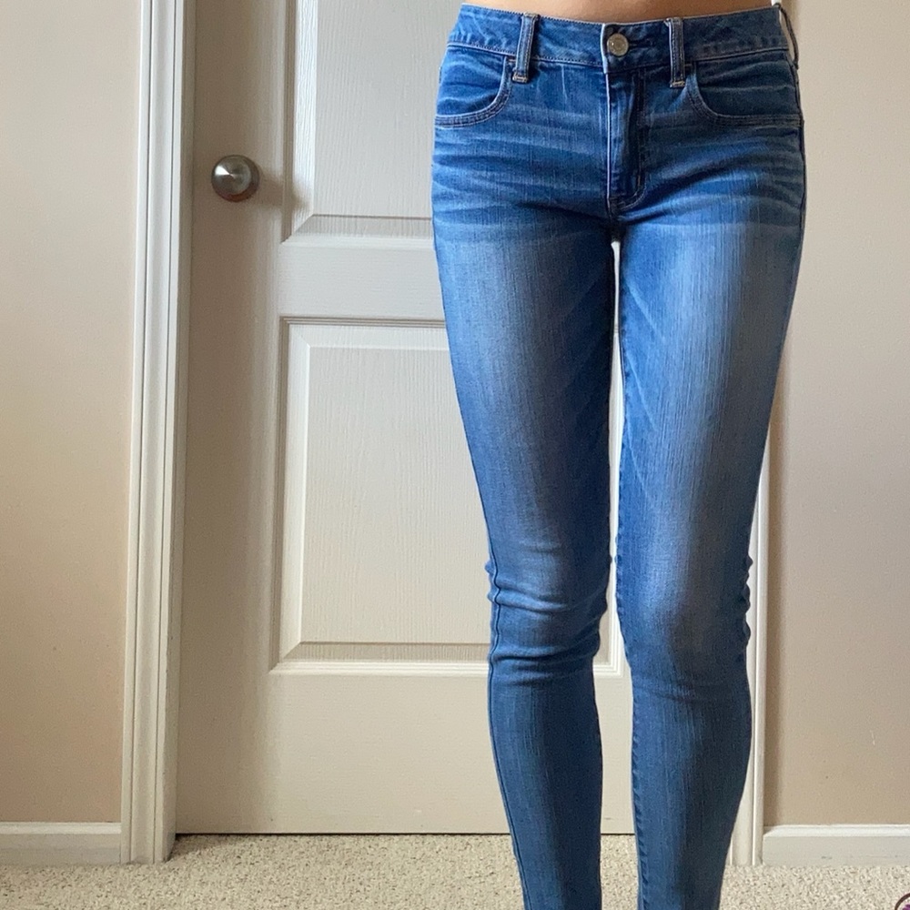 American Eagle blue jeans